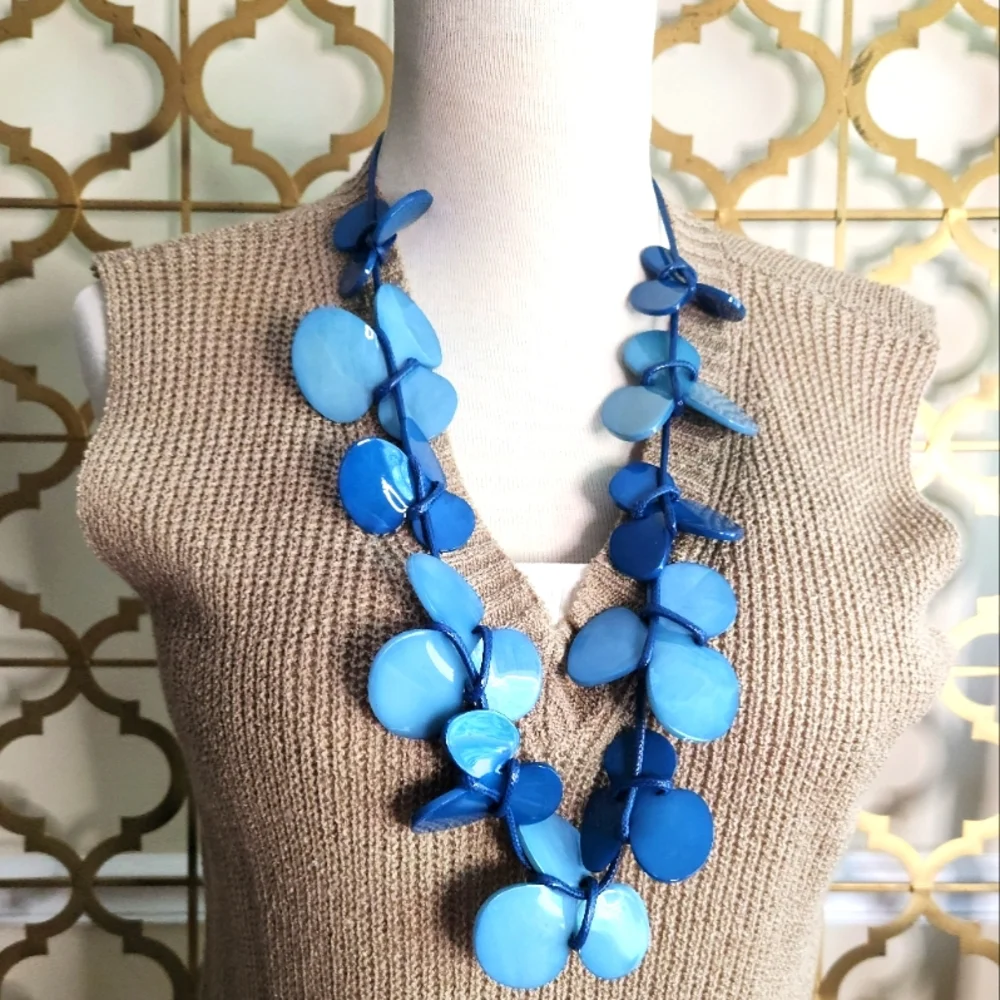 🌊Blue Acrylic Free Form necklace -Metal Free💙 - Picture 4 of 16